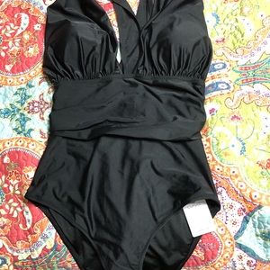 Cupshe NWT size Large one piece swimsuit.